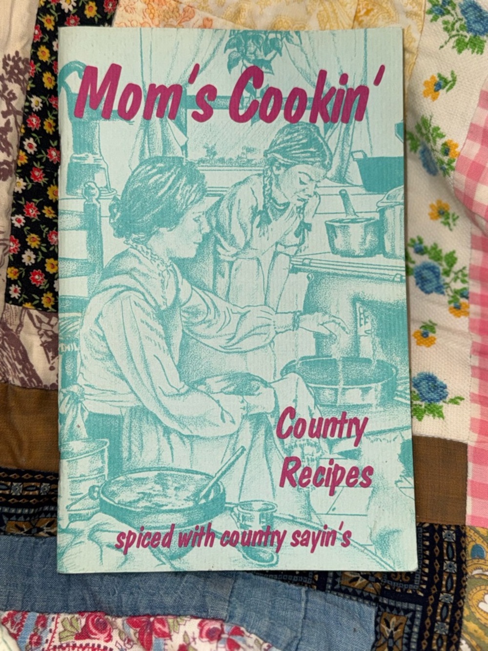 Mom's Cookin' Country Recipes Cookbook - Teal & Pink